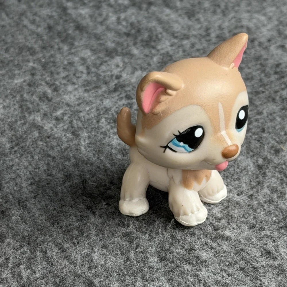 Hasbro Littlest Pet Shop Tan Husky 1012 Dog Figure 2006 Collectible LPS Toy